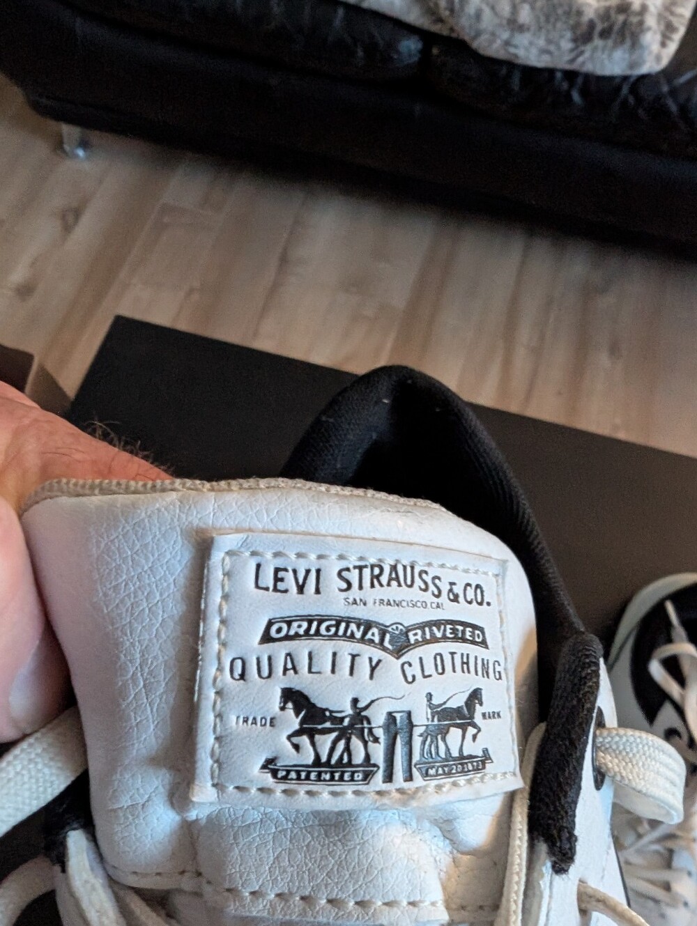 Levi's Men's Casual Shoes Size US13 - Picture 5 of 8